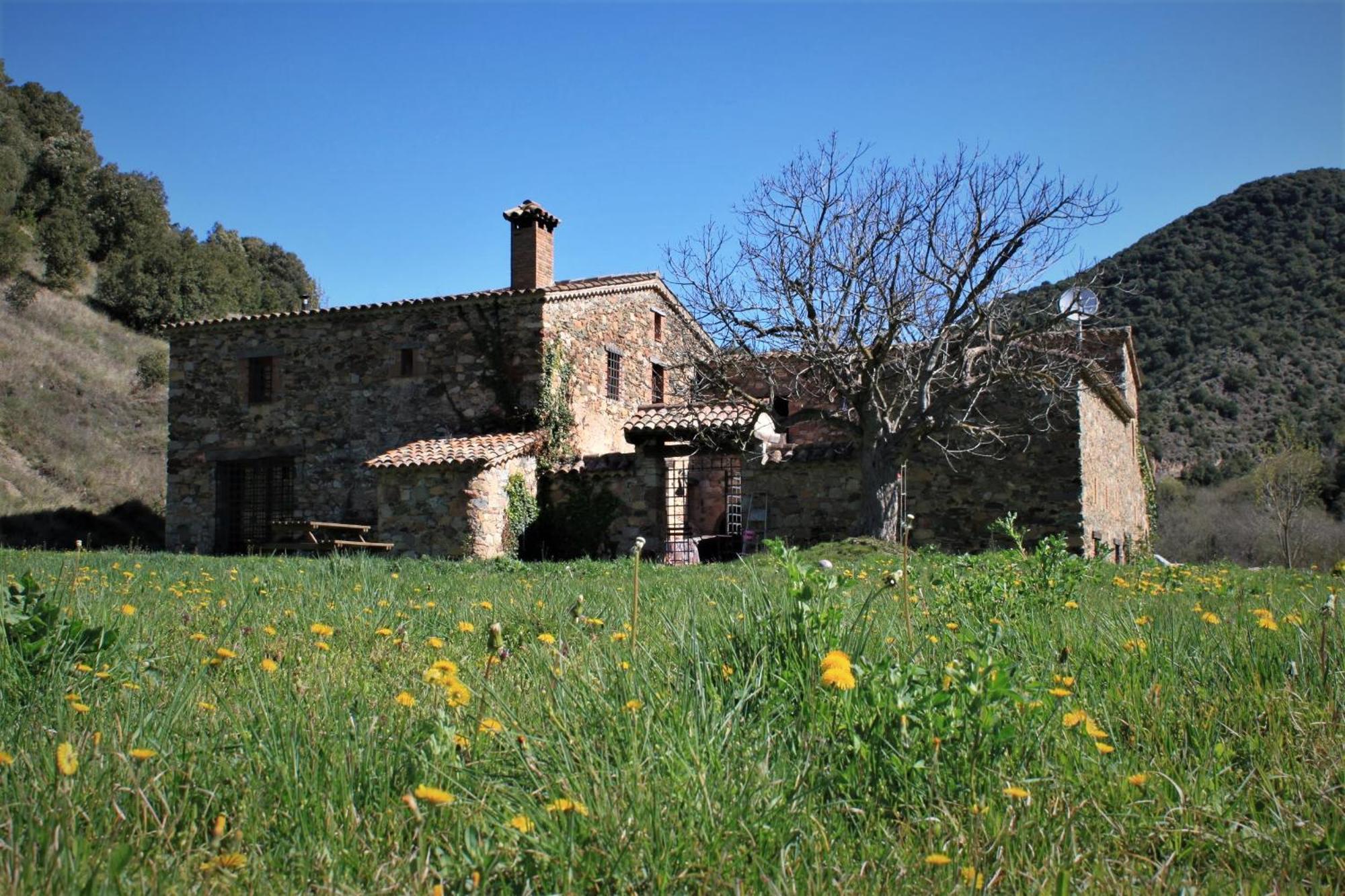 Bed And Breakfast Casanova De Sant Miquel Aiguafreda Bagian luar foto